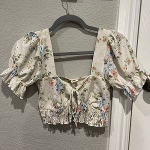 URBAN OUTFITTERS, SIZE XS, FLORAL TOP